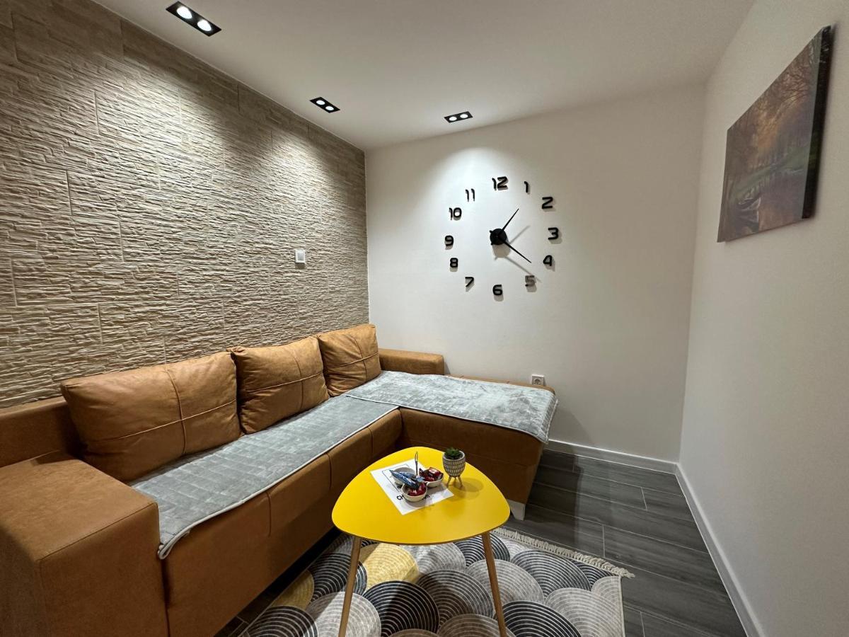 Vucinic Studio Apartment Cetinje Extérieur photo